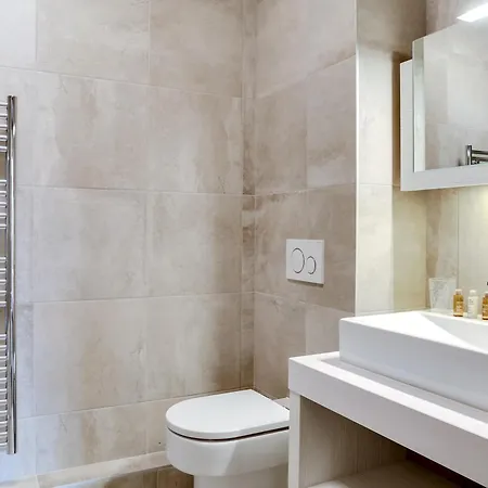 Luxueux T3 Contemporain A Village, Proche Pistes Et Commerces, Avec Balcon Et Parking - Fr-1-562-30 Apartment Courchevel