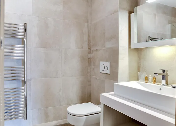 T3 Contemporain Avec Balcon Et Parking A - Fr-1-562-30 Courchevel